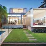Selling a House on the Market vs. Cash Offer: Which Is the Quicker Option?